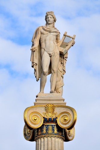 A imagem é uma representação do deus Apolo